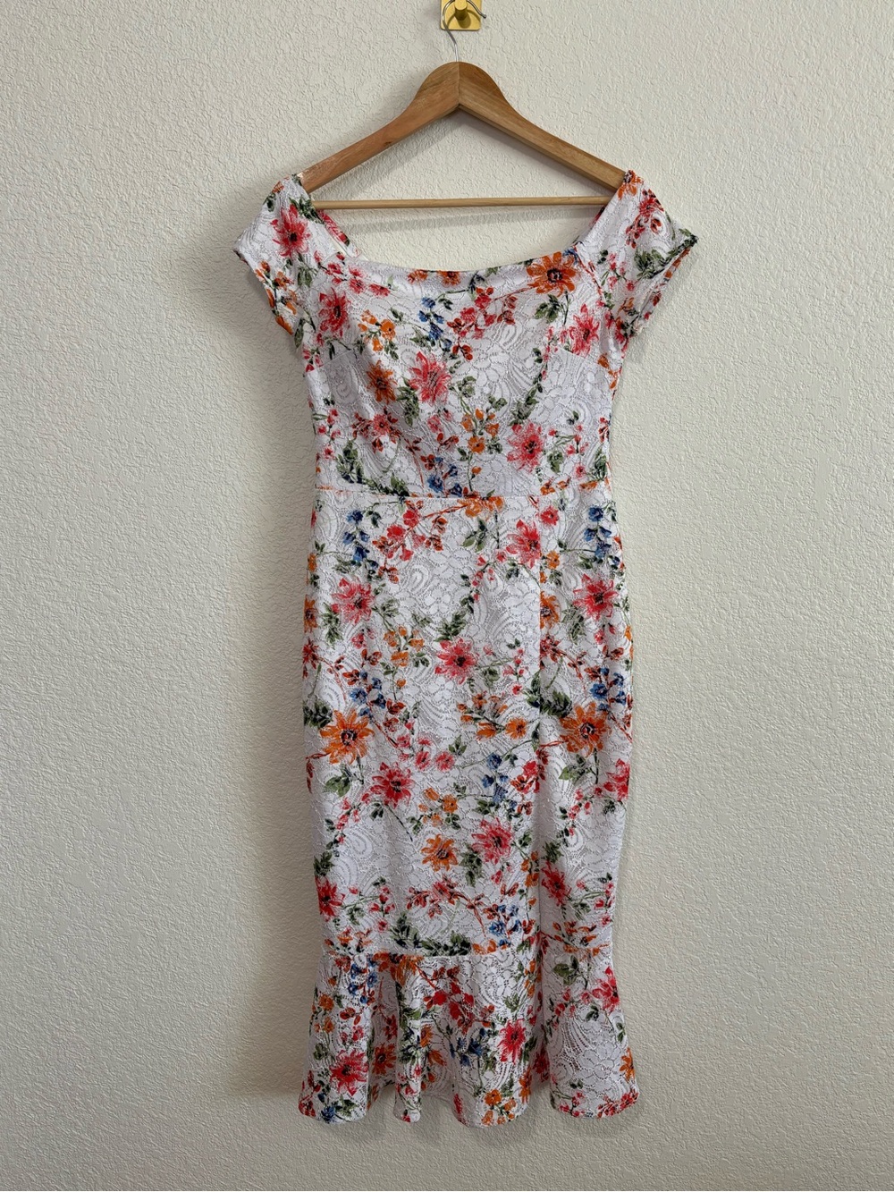 GUESS White Floral Lace Off Shoulder Dress Size 8